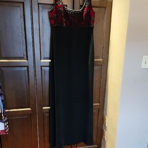 Badgley Mischka Black and Red Maxi Dress